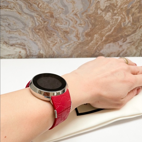 Gucci Grammy Ltd Edition Rubber Red GG PVD Watch - Picture 9 of 13